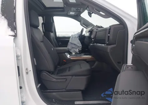 2025 Chevrolet Silverado 1500 4Wd Short Bed Lt Trail Boss z USA, uszkodzony, nr VIN 3GCUKFELXSG303609